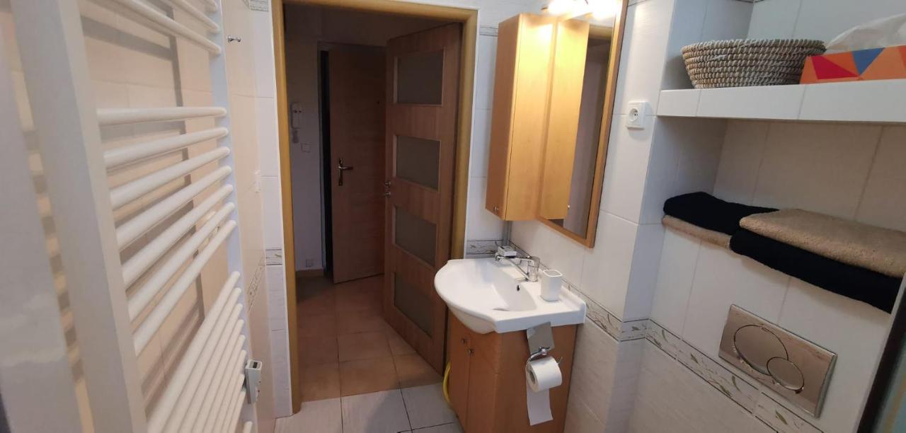 Apartmany U Hotelu Thermal Kv Karlsbad Exteriör bild